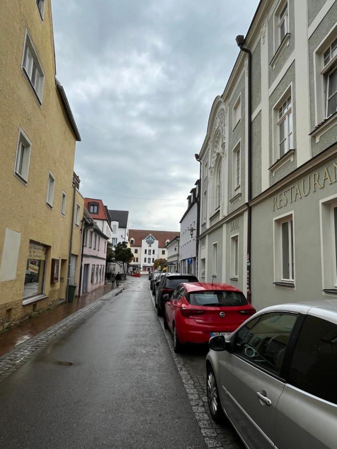 Zimmer Zum Vermieten Direkt An Der Donau Und Am Schloss Neuburg an Der Donau Bagian luar foto