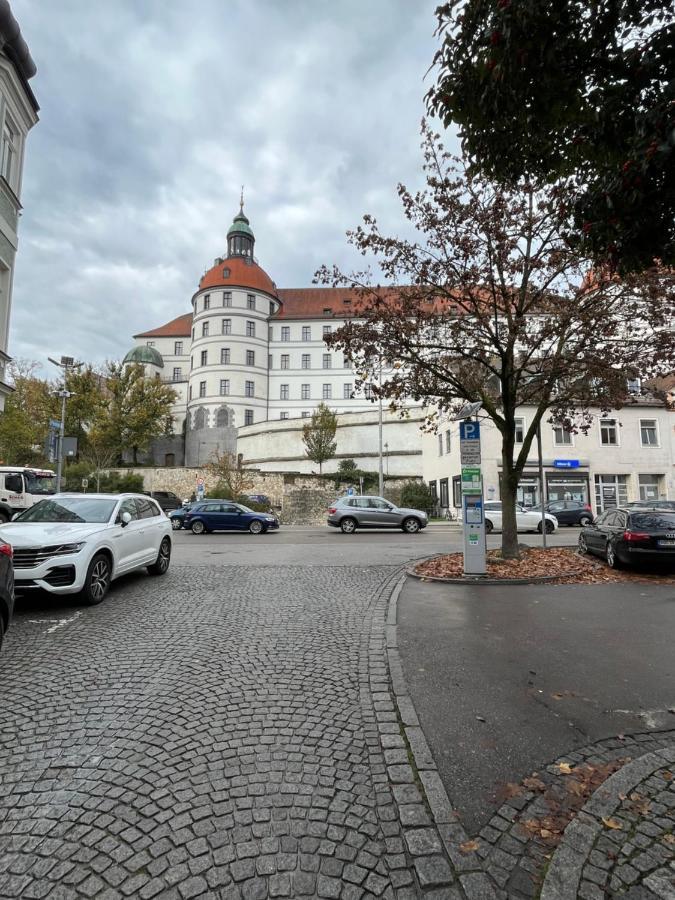 Zimmer Zum Vermieten Direkt An Der Donau Und Am Schloss Neuburg an Der Donau Bagian luar foto