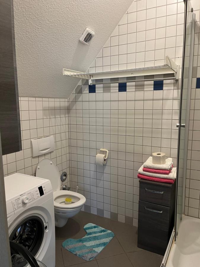 Zimmer Zum Vermieten Direkt An Der Donau Und Am Schloss Neuburg an Der Donau Bagian luar foto