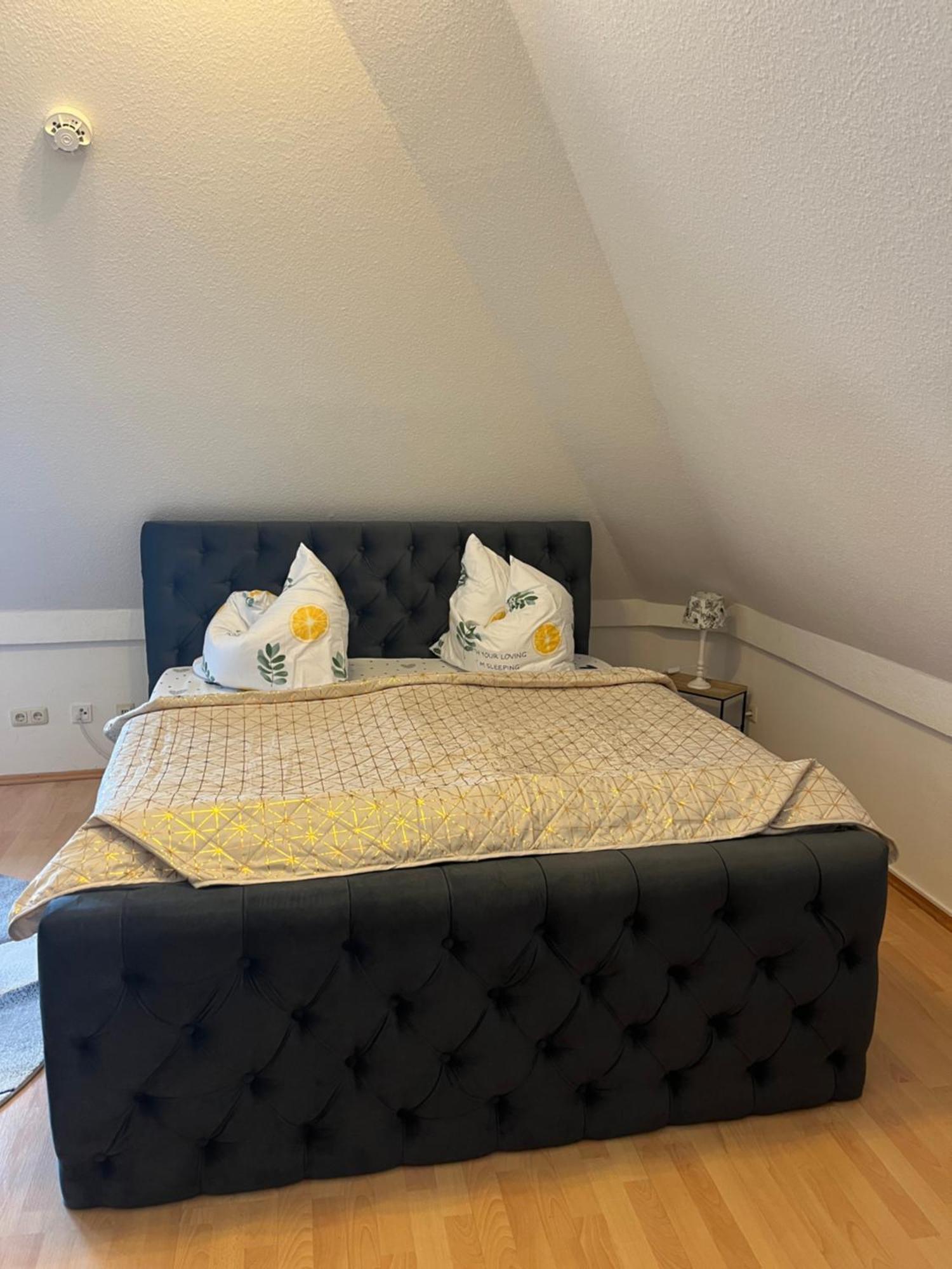 Zimmer Zum Vermieten Direkt An Der Donau Und Am Schloss Neuburg an Der Donau Bagian luar foto